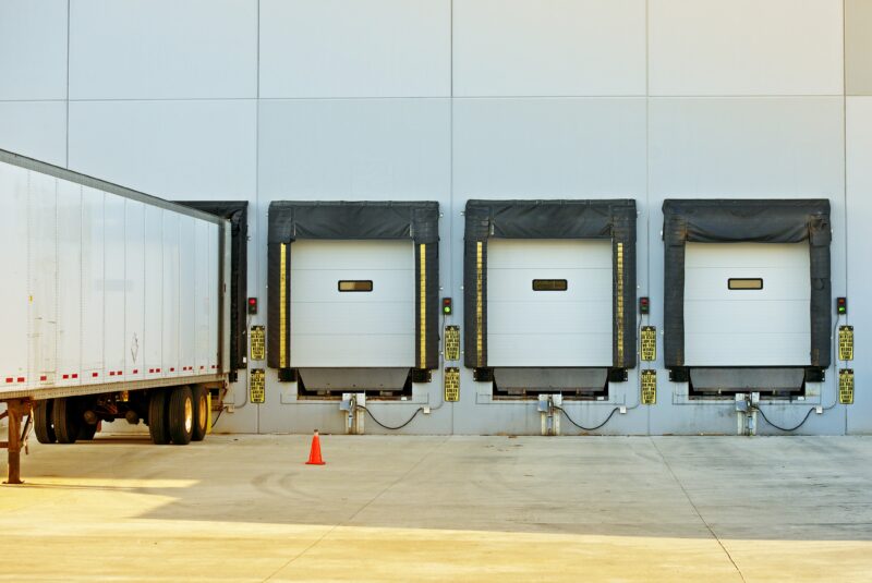 Everything you need to know about cross-docking